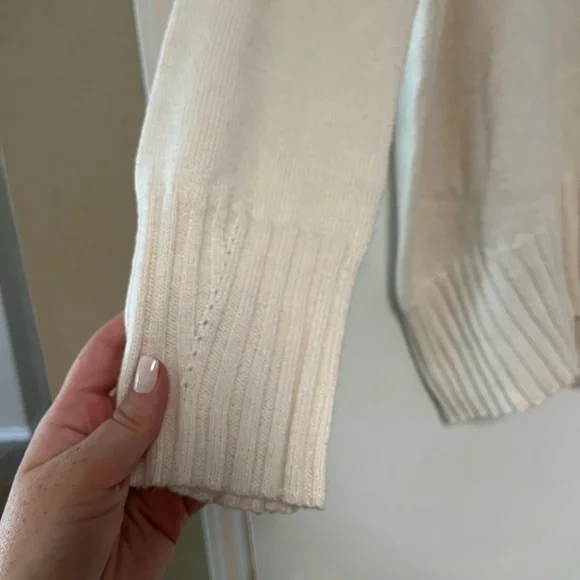 Cream A New Day Turtleneck Sweater Size M - Picture 9 of 12